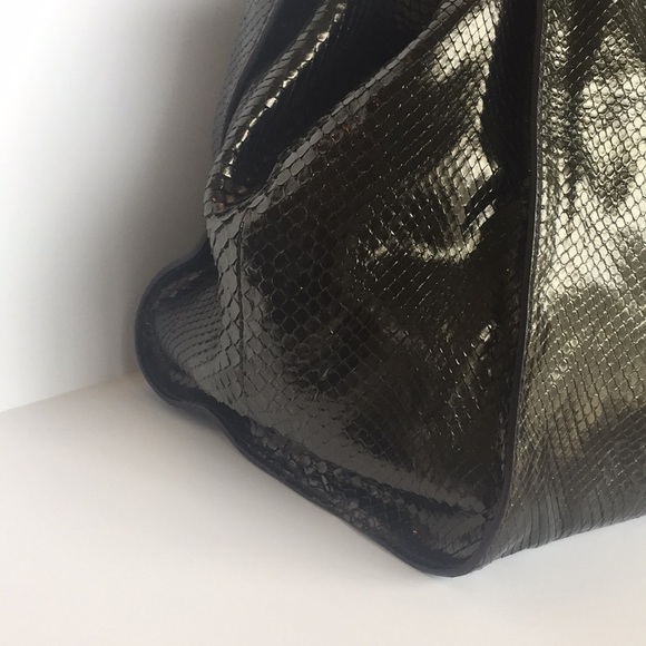 Gucci Soft Stirrup Python Bag - Picture 4 of 8